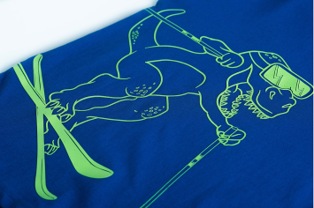 Dino op ski's
